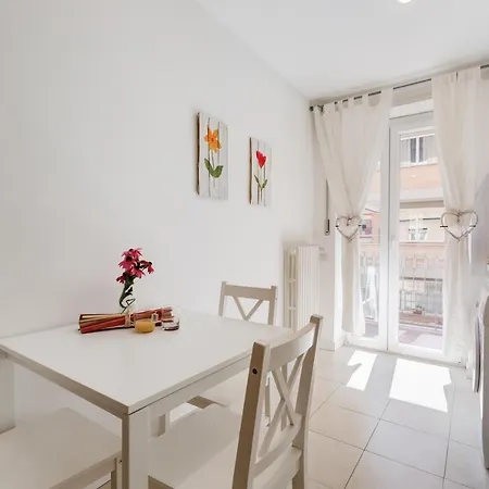 Appartamento Modern 2bed Flat 15 Mins From The City Center Roma