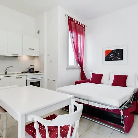 Modern 2bed Flat 15 Mins From The City Center * Roma