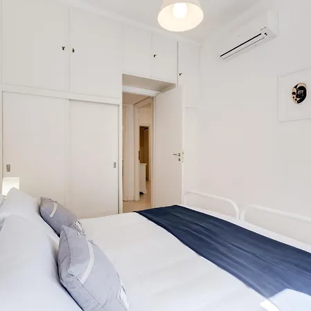 Modern 2bed Flat 15 Mins From The City Center Roma